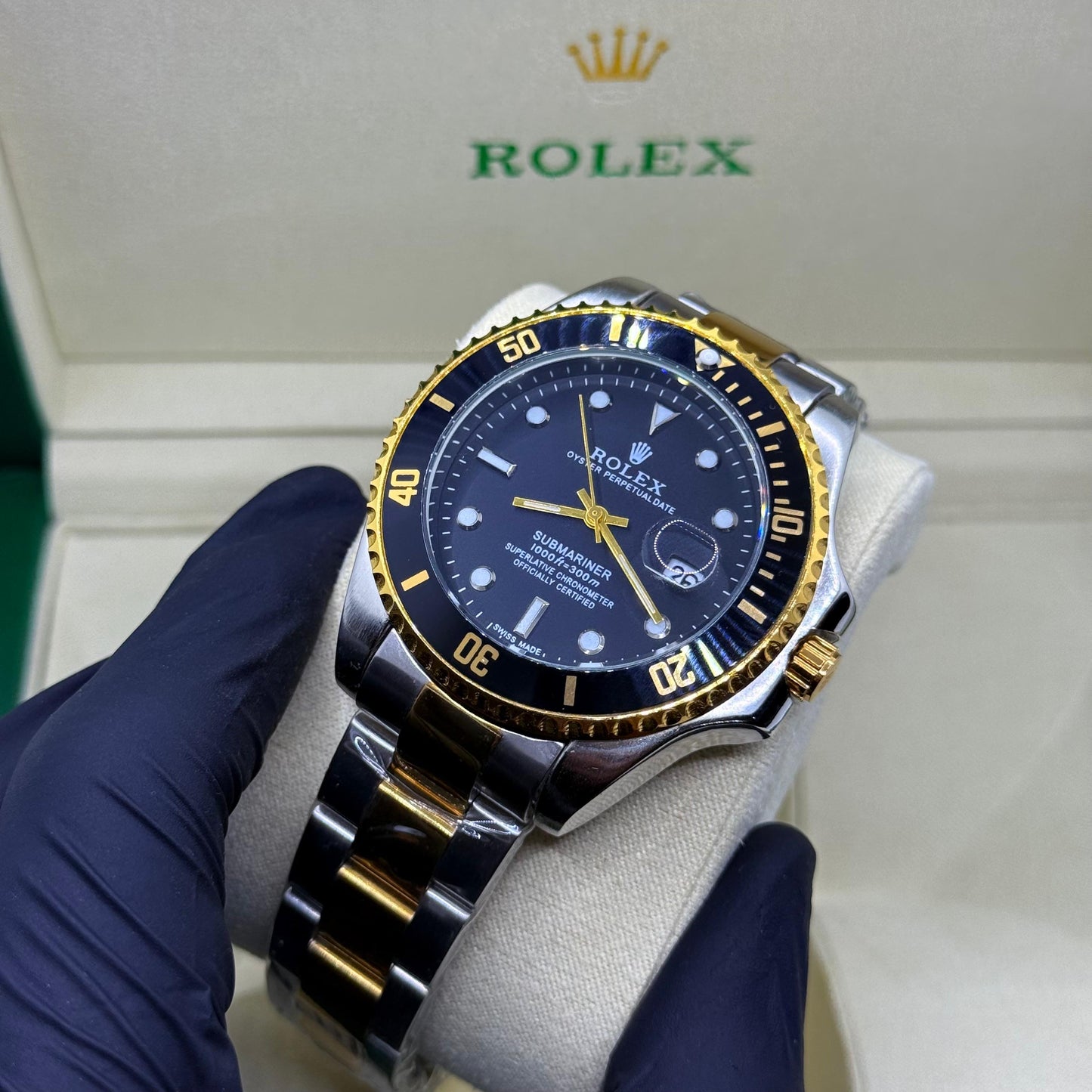 Rolex Submariner Golden rotating dial with master lock